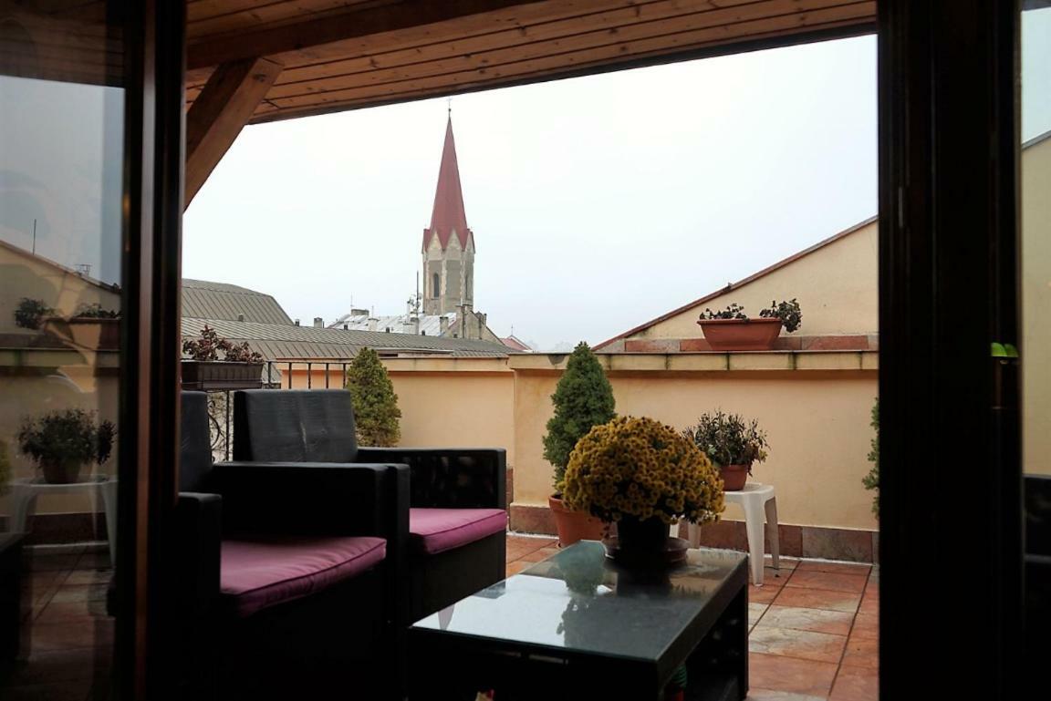 Ferienwohnung Luxury Oldtown Loft 320M2 On Hlavna Street Košice Exterior foto